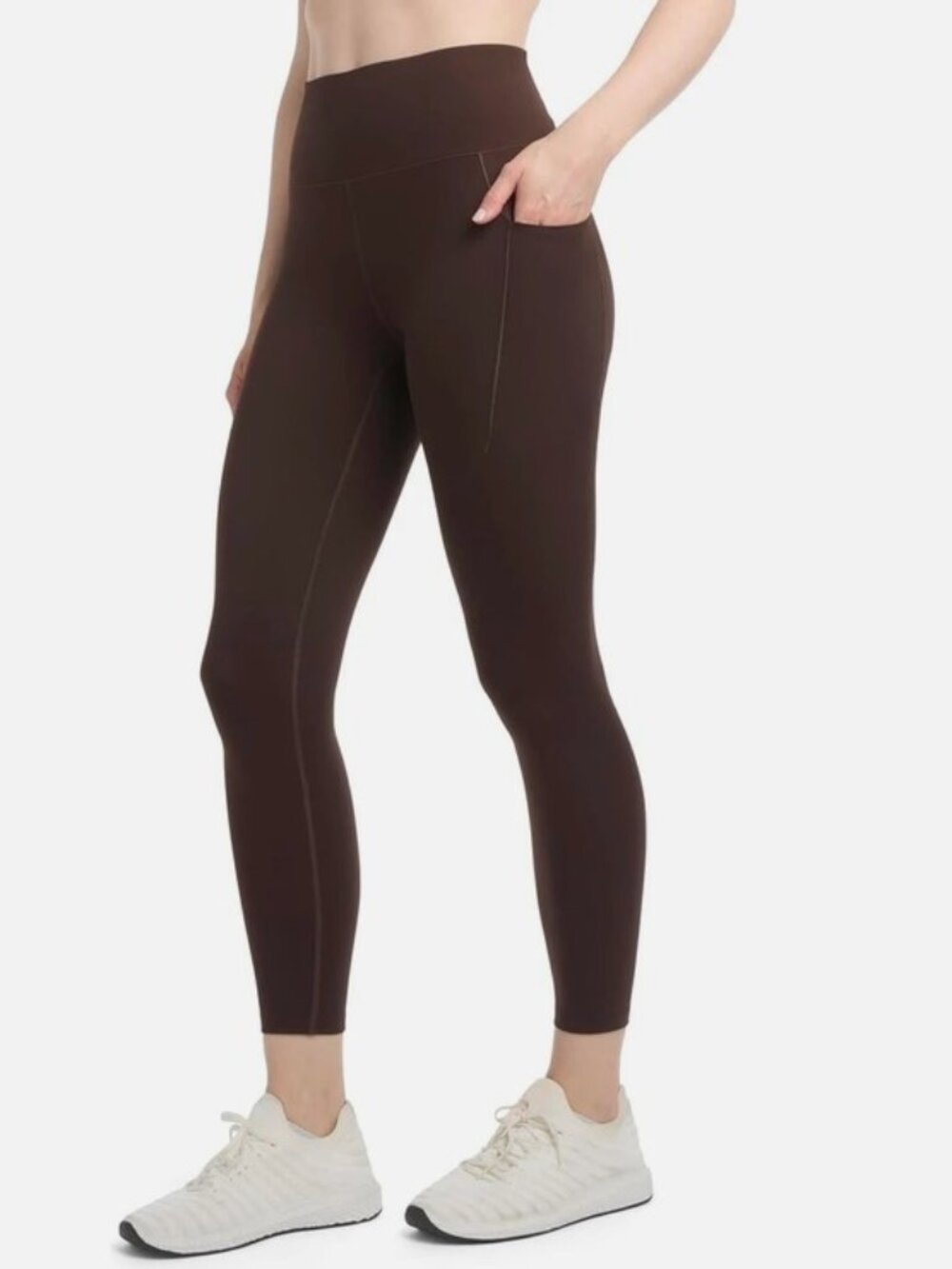 Danskin Women's Shaped Back Moisture Wicking Satin Stitch 7/8 Legging NEW